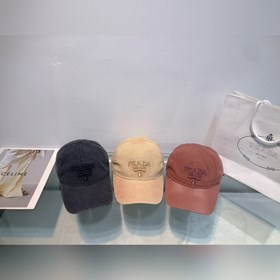 普拉達棒球帽