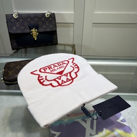 普拉達PRADA官網最新羊毛混紡針織帽， 官網原單複刻.非常柔軟親膚，彈性很好