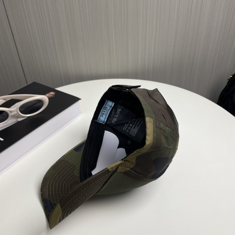 PRADA普拉達新款高版本炫酷迷彩三角標棒球帽 洋氣潮品，男女同款！