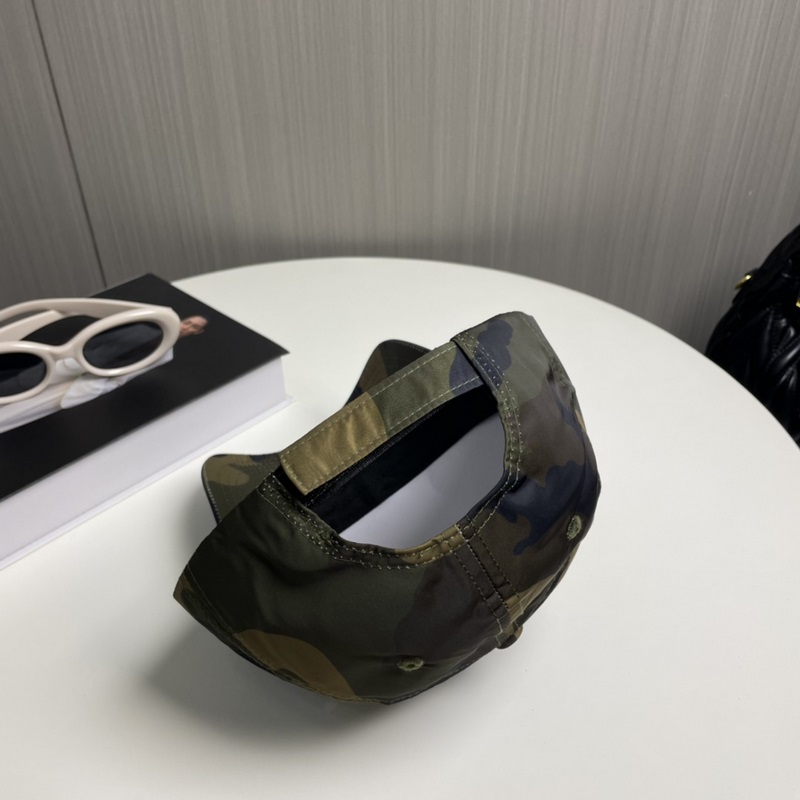 PRADA普拉達(dá)新款高版本炫酷迷彩三角標(biāo)棒球帽 洋氣潮品，男女同款！