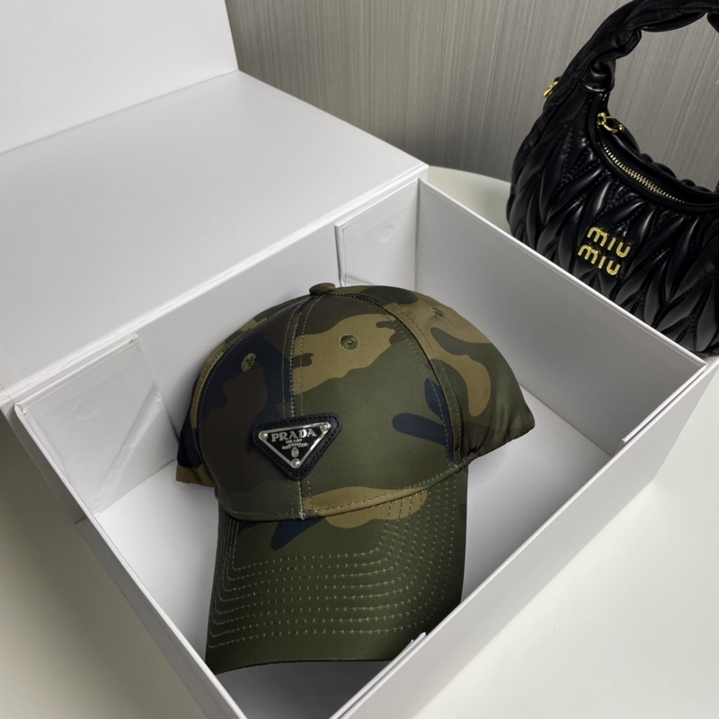 PRADA普拉達(dá)新款高版本炫酷迷彩三角標(biāo)棒球帽 洋氣潮品，男女同款！