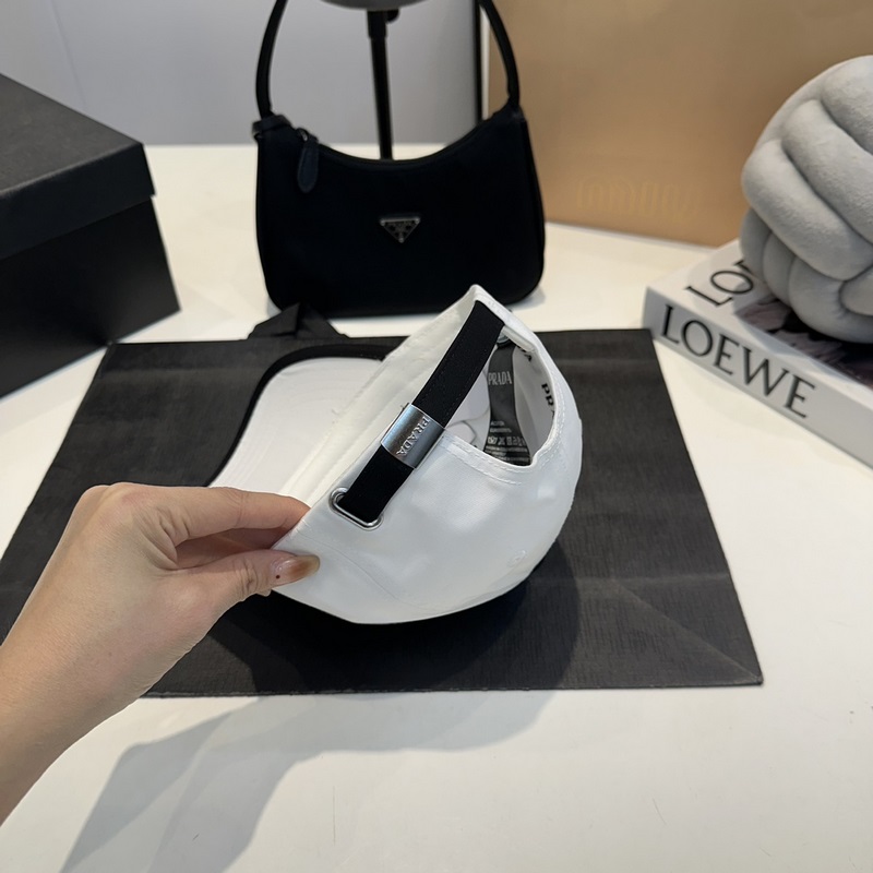 普拉達 PRADA 新品經(jīng)典棒球帽 代購版本！時尚潮流，高端做工！非一般的品質(zhì)，