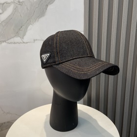 Prada 普拉達高品質牛仔布倒三角棒球帽洗水牛仔色，秀場同款，面料柔軟舒適