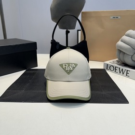 普拉達 PRADA 新品經典棒球帽 代購版本！時尚潮流，高端做工！非一般的品質，