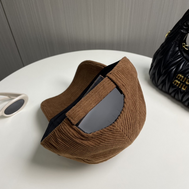 普拉達新款秋冬燈芯絨棒球帽這款真心好看呀！時尚百搭有質感！時髦精不要錯過！