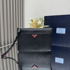 【頂級原單】 新款男士手包2VF032到貨 采用進口Saffiano十字紋牛皮，