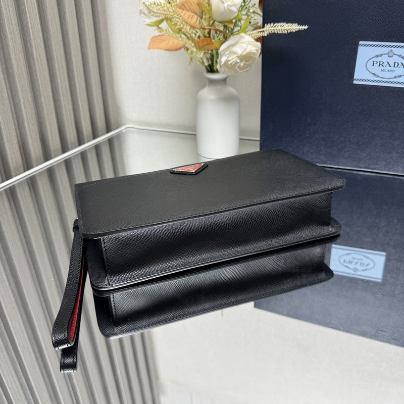 【頂級原單】 新款男士手包2VF032到貨 采用進口Saffiano十字紋牛皮，