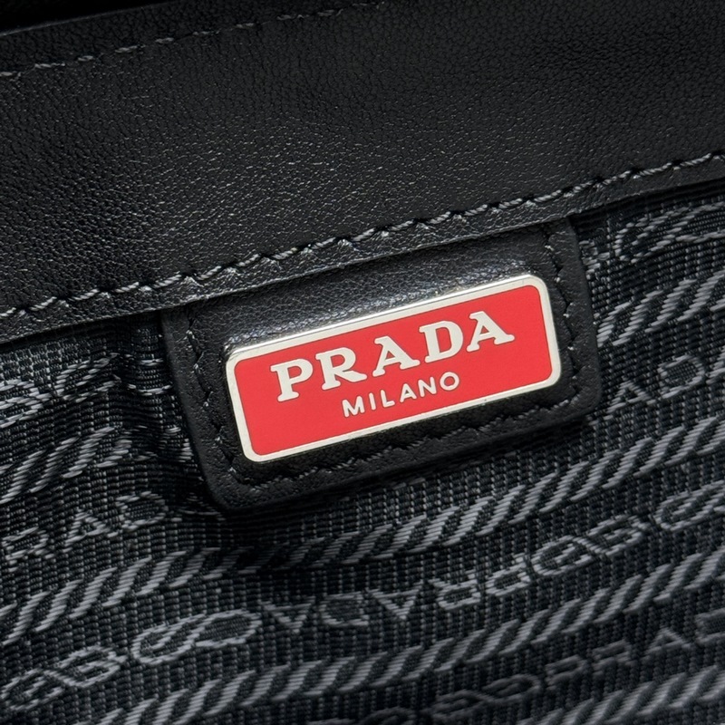 【頂級原單】 新款男士手包2VF032到貨 采用進口Saffiano十字紋牛皮，