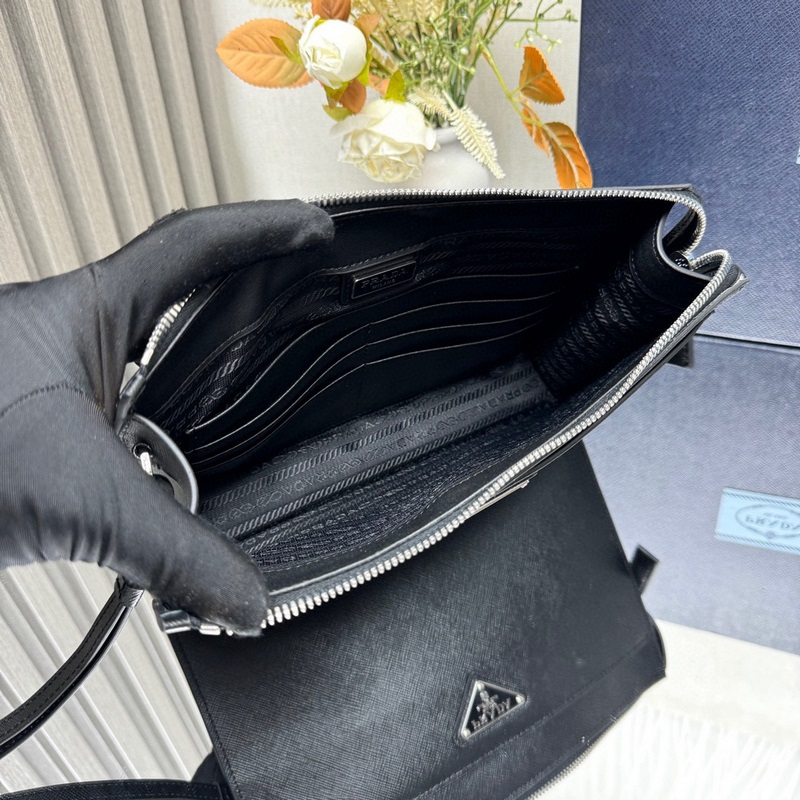 【頂級(jí)原單】 新款男士手包2VF032到貨 采用進(jìn)口Saffiano十字紋牛皮，