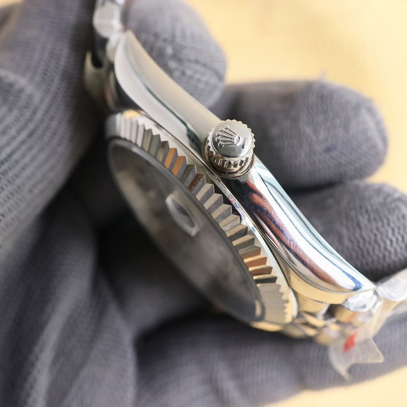 應廣大消費者要求精心設計厲經三年最新款上市 ，勞力士日志系列！蛇年賀歲版蛇年珍藏