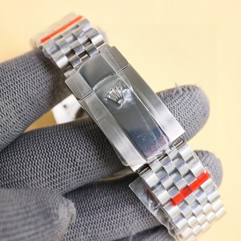 應廣大消費者要求精心設計厲經三年最新款上市 ，勞力士日志系列！蛇年賀歲版蛇年珍藏