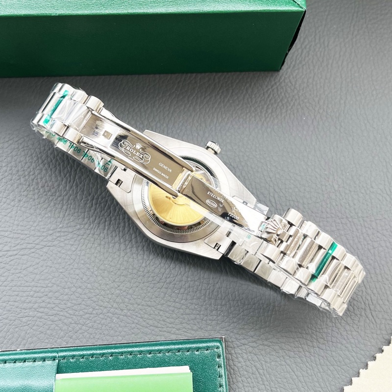 A廠雙曆西鐵城版本 （雙頭粒鋼內罩）做工升級： 1 采用316L精培殼 “吻合