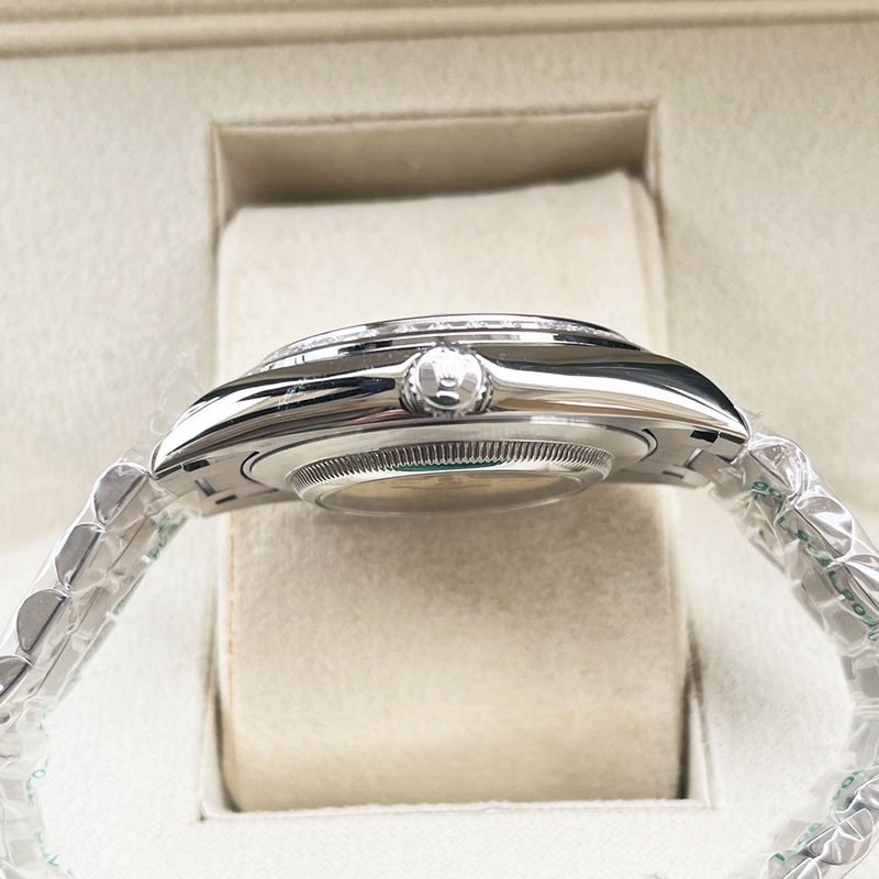 A廠雙曆西鐵城版本 （雙頭粒鋼內罩）做工升級： 1 采用316L精培殼 “吻合