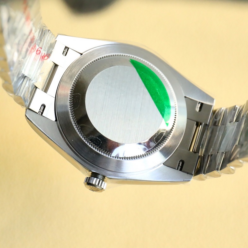 EW勞力士星期日志型401 藍(lán)寶石鏡面，日曆2.5倍放大鏡，效果同步原版。2