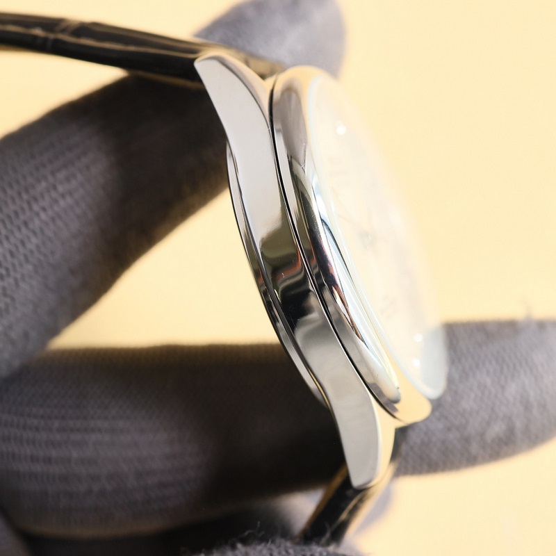 最新2025爆款主推 勞力士【ROLEX】男士腕錶 采用獨特的錶盤設計 搭配而來