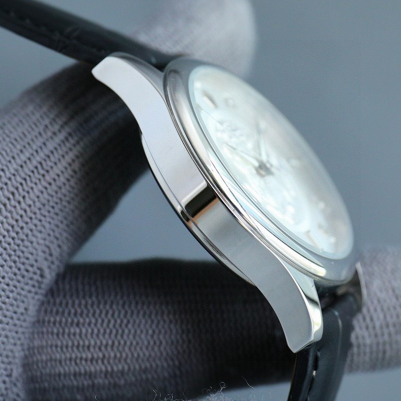 最新2025爆款主推 勞力士【ROLEX】男士腕錶 采用獨特的錶盤設計 搭配而來