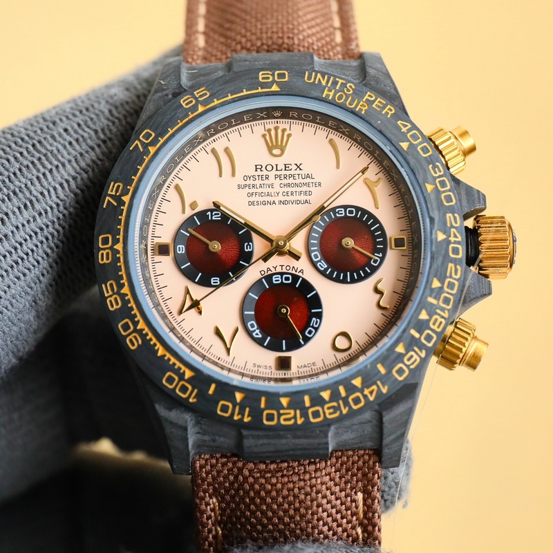 新品 勞力士ROLEX-宇宙計時迪通拿系列之碳纖維定制版，腕錶不僅佩戴輕便，外錶
