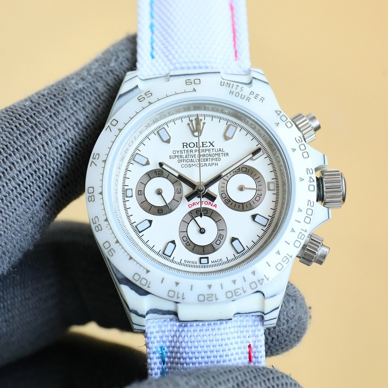 新品 勞力士ROLEX-宇宙計時迪通拿系列之碳纖維定制版，腕錶不僅佩戴輕便，外錶