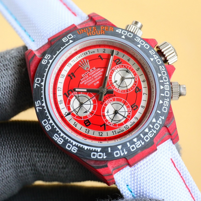 新品 勞力士ROLEX-宇宙計時迪通拿系列之碳纖維定制版，腕錶不僅佩戴輕便，外錶