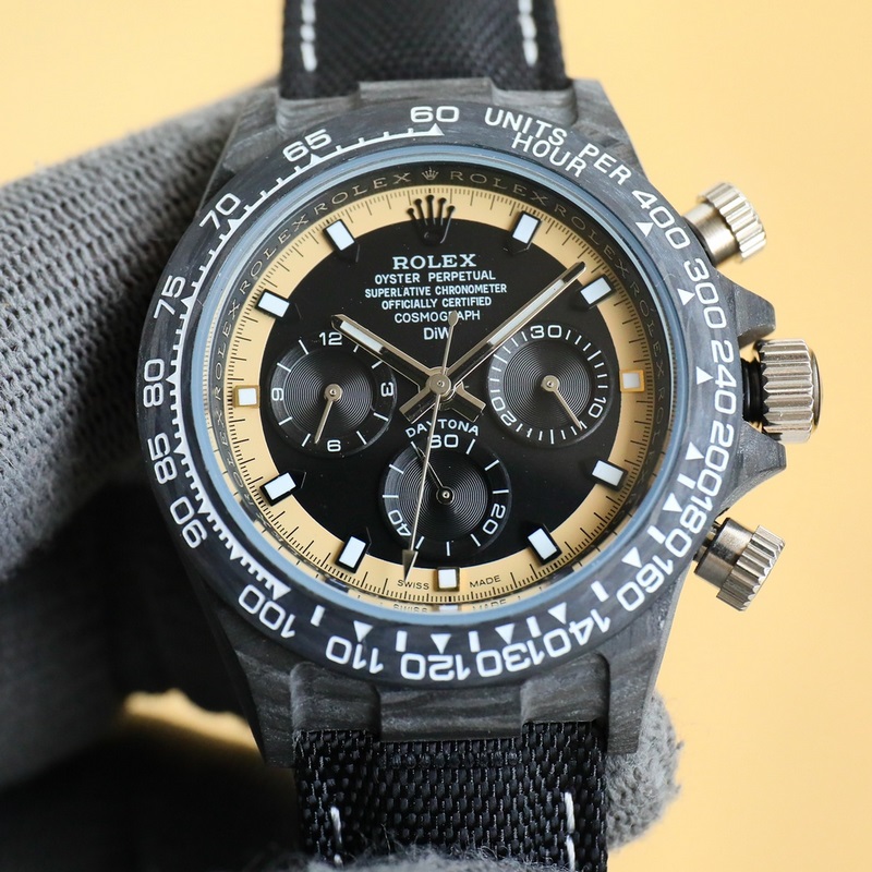 新品 勞力士ROLEX-宇宙計時迪通拿系列之碳纖維定制版，腕錶不僅佩戴輕便，外錶