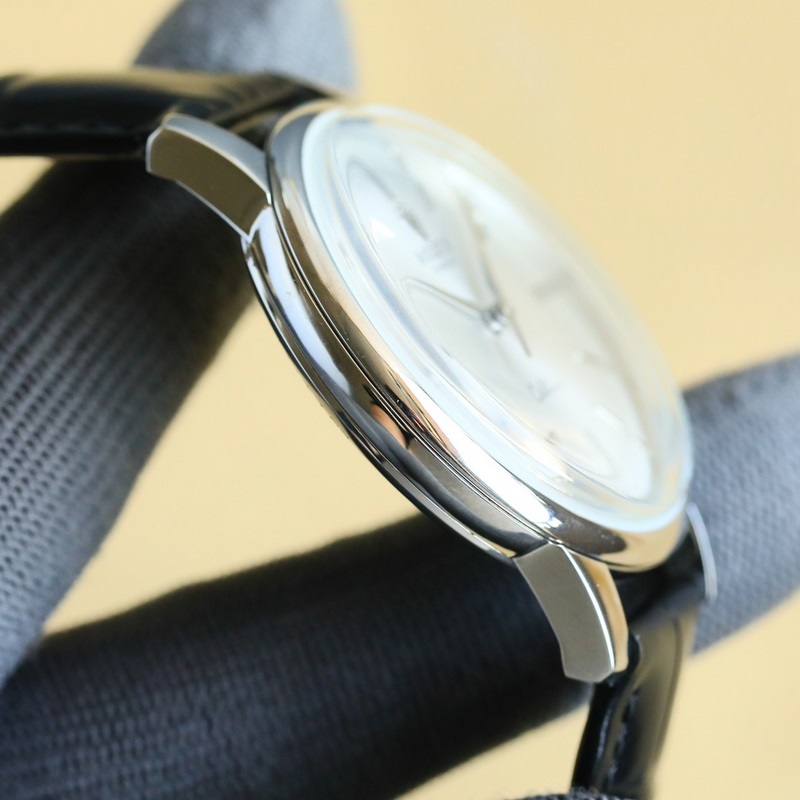 ROLEX 勞力士 .一塊彰顯紳士風(fēng)度，適合參加各種活動場合的不二之選的男士腕錶