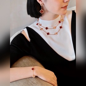 梵克雅寶VCA鐳射CNC+紅玉髓四葉二十花毛衣鍊 也可繞兩圈做項鍊 冬日必備單品