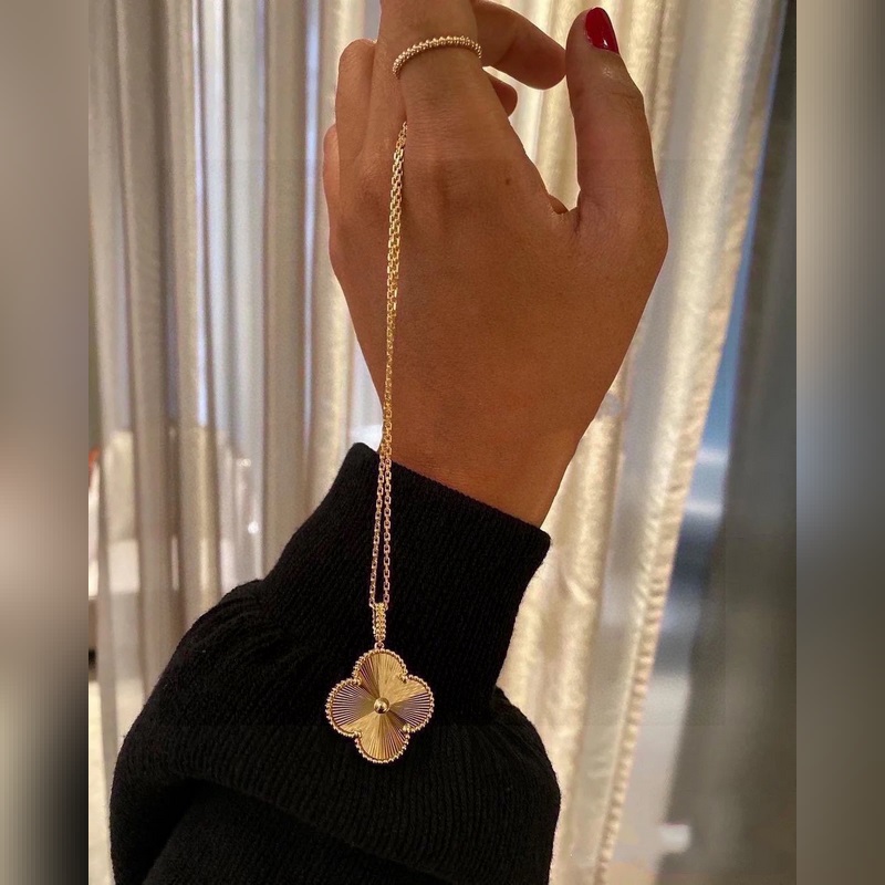 Van Cleef & Arpels 梵克雅寶 四葉草大號 長鍊 鐳射毛衣鍊也可