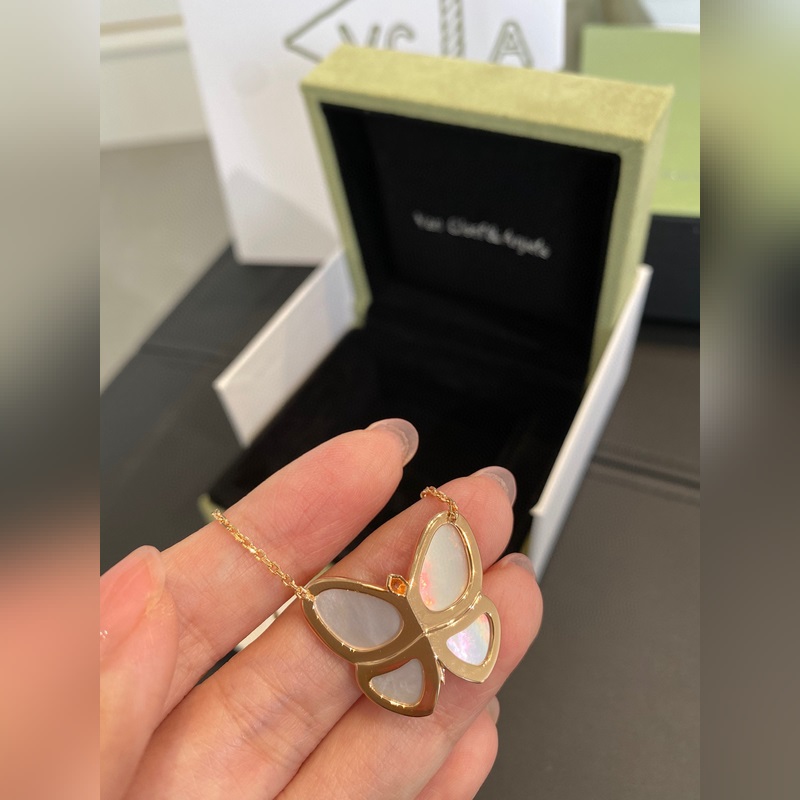 vca梵克雅寶 白貝母 大蝴蝶 項鍊 ZP 系列，高端鑲嵌天然貝殼電鍍18k金