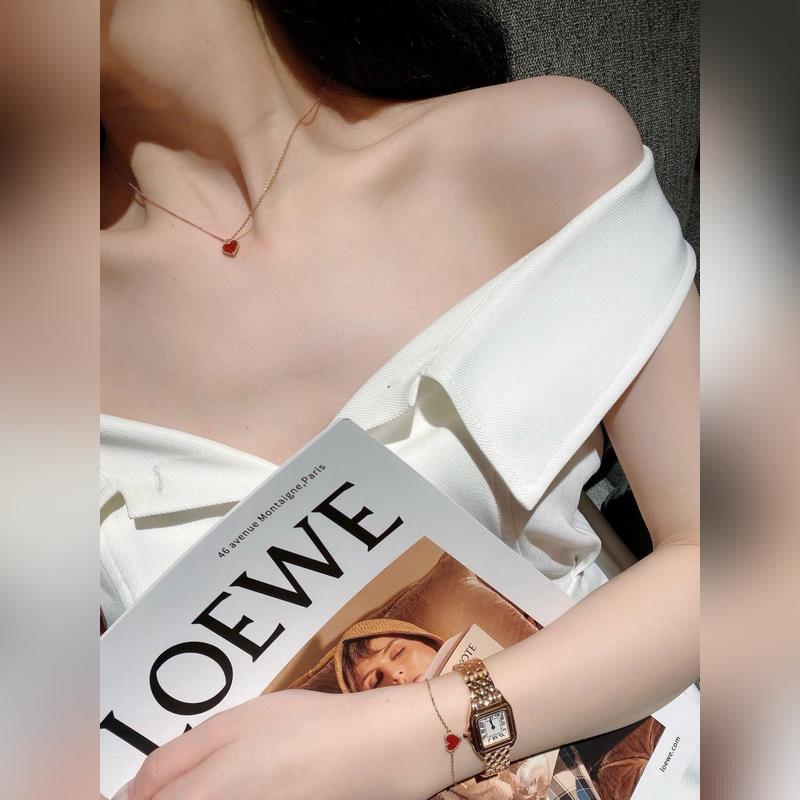 V金鍍咪金梵克雅寶紅玉髓愛心項鍊v金制作 玫瑰金四葉草的寄語中 四葉草是愛情