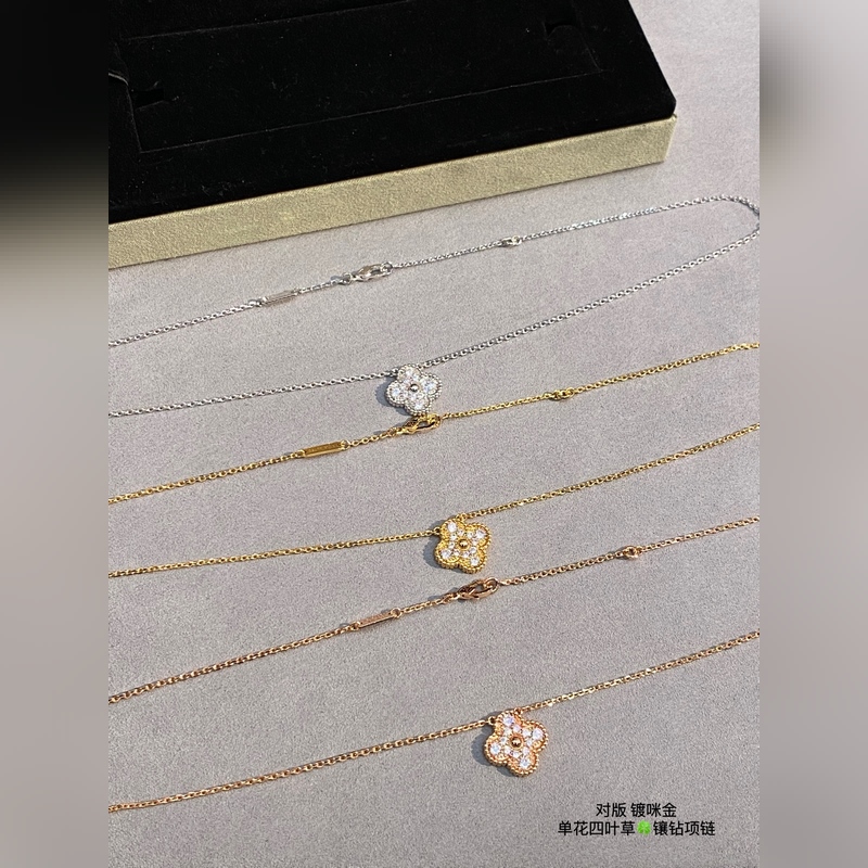 V金鍍咪金梵克雅寶四葉草滿鑽金項(xiàng)鍊升級款 v金制作最新四葉草升級款，修改了原版