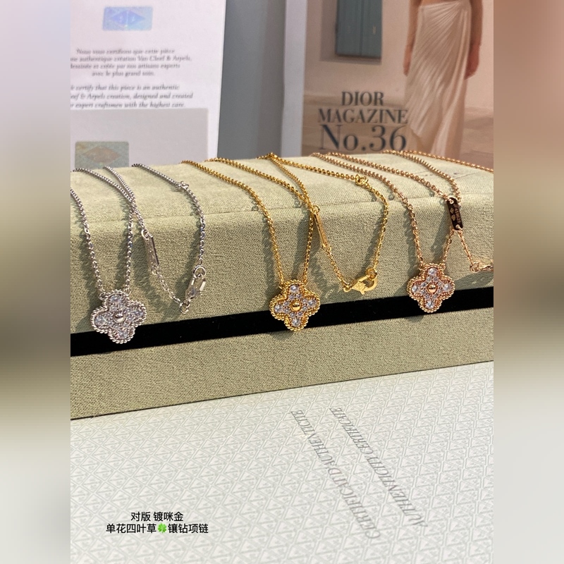 V金鍍咪金梵克雅寶四葉草滿鑽金項(xiàng)鍊升級款 v金制作最新四葉草升級款，修改了原版