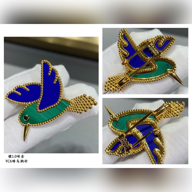 V金材質 蜂鳥 。梵克雅寶實拍 VCA動物系列胸針 小小的動物胸針有趣可愛，讓我
