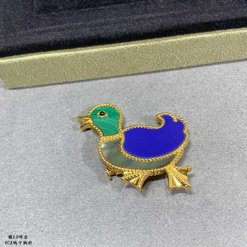 V金材質(zhì) 鴨子 梵克雅寶實(shí)拍 VCA動(dòng)物系列胸針 小小的動(dòng)物胸針有趣可愛，讓我們