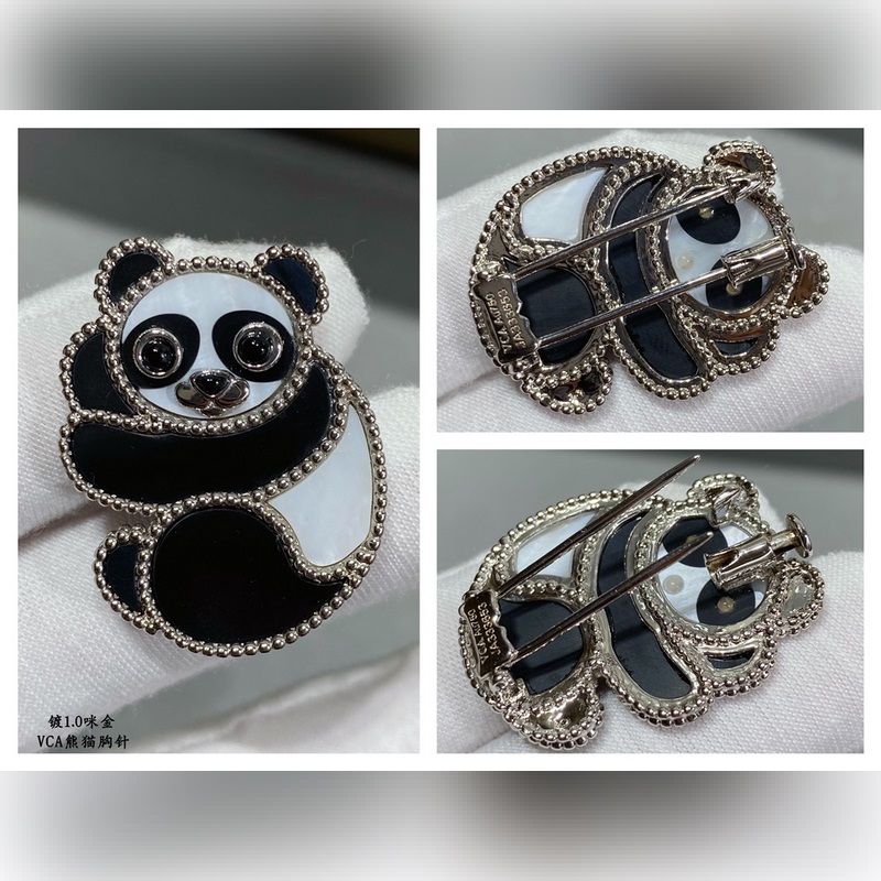 V金材質 熊貓 梵克雅寶實拍 VCA動物系列胸針 小小的動物胸針有趣可愛，讓我們
