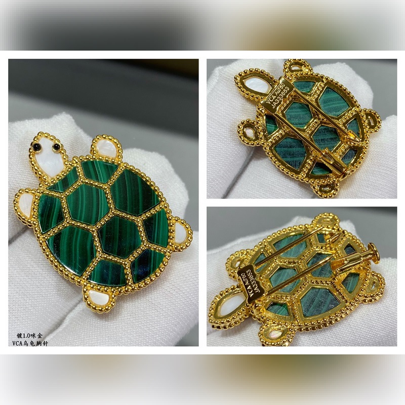 V金材質 烏龜  梵克雅寶實拍 VCA動物系列胸針 小小的動物胸針有趣可愛，讓我