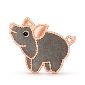 V金材質 小豬 梵克雅寶實拍 VCA動物系列胸針 小小的動物胸針有趣可愛，讓我們