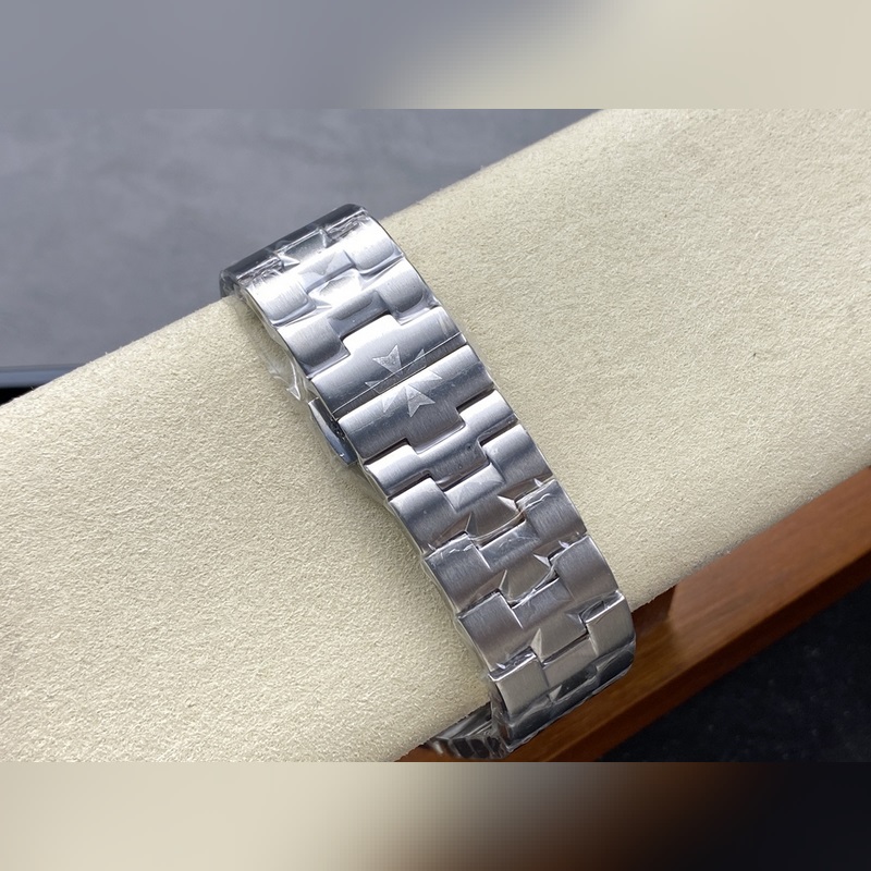 GR 江詩丹頓 縱橫四海真月相逆跳 多功能 Vacheron constanti