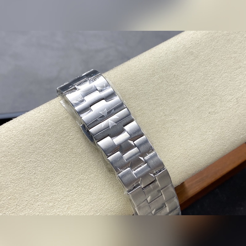 GR 江詩(shī)丹頓 縱橫四海真月相逆跳 多功能 Vacheron constanti