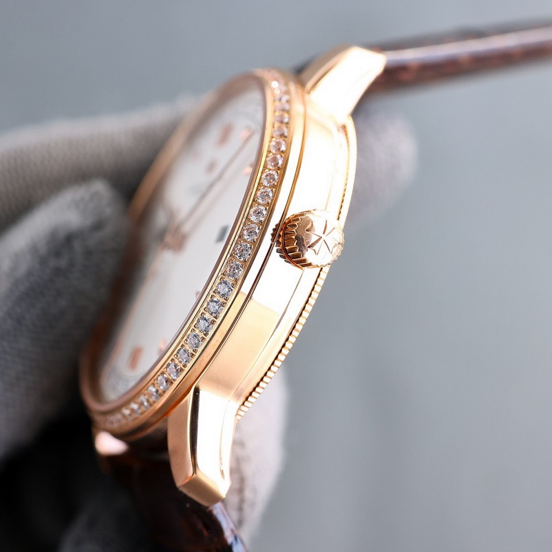 江詩丹頓新款上市，傳承瑞士傳統(tǒng)制錶精華，簡約典雅，精雕細琢，超卓瑞士噴砂工藝，追