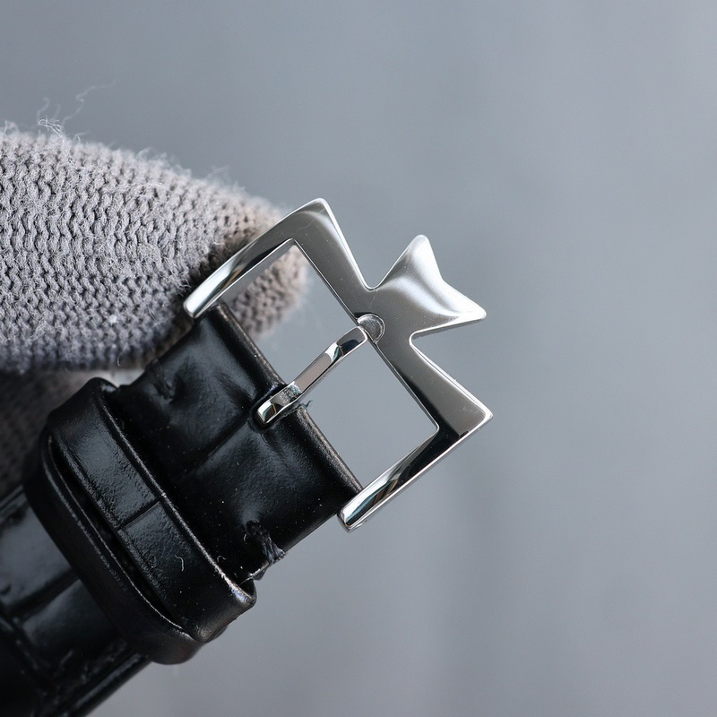 江詩丹頓新款上市，傳承瑞士傳統制錶精華，簡約典雅，精雕細琢，超卓瑞士噴砂工藝，追