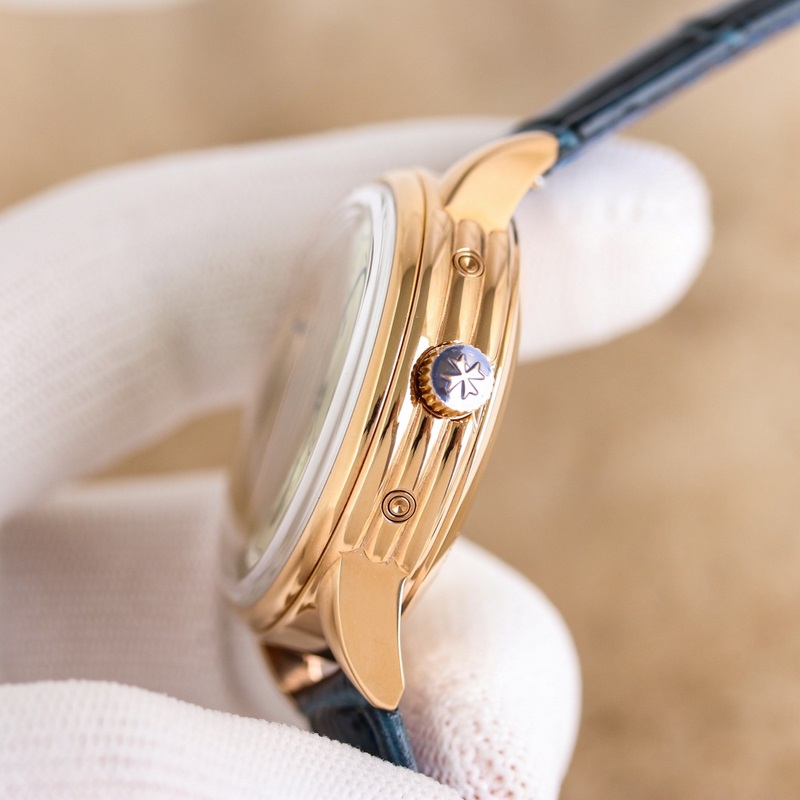 VC 重磅推出！江詩丹頓曆史名作系列3100V/00R三重日曆腕錶！全真功能！市