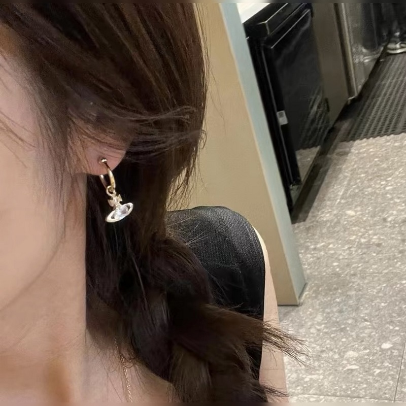 Vivienne Westwood薇薇安西太後土星 耳釘 優雅大方精工設計 非常