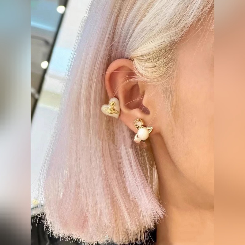 Vivienne Westwood薇薇安西太後土星 耳釘 優雅大方精工設計 非常