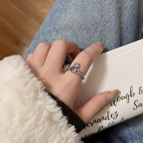 vivienne westwood西太後薇薇安土星戒指 英國時裝設計師，時裝的朋