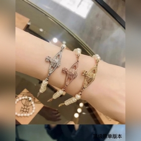 西太後珍珠手鍊今年珍珠手鍊也是大勢，珍珠上手真的絕絕子～土星搭配珍珠奶酷奶酷的