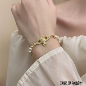 西太後珍珠手鍊今年珍珠手鍊也是大勢，珍珠上手真的絕絕子～土星搭配珍珠奶酷奶酷的