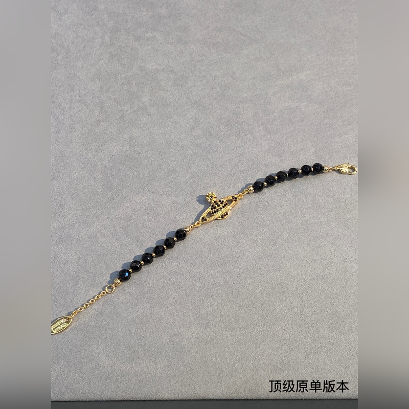 西太後珍珠手鍊今年珍珠項鍊也是大勢，珍珠上身真的絕絕子～土星搭配珍珠奶酷奶酷的