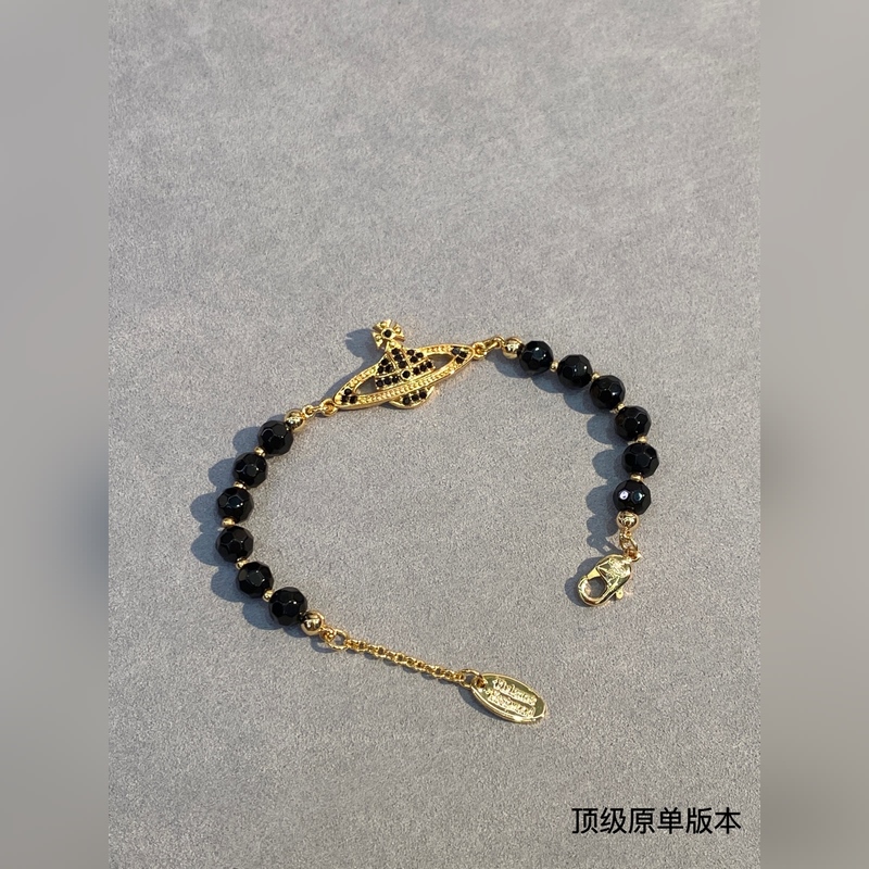 西太後珍珠手鍊今年珍珠項鍊也是大勢，珍珠上身真的絕絕子～土星搭配珍珠奶酷奶酷的