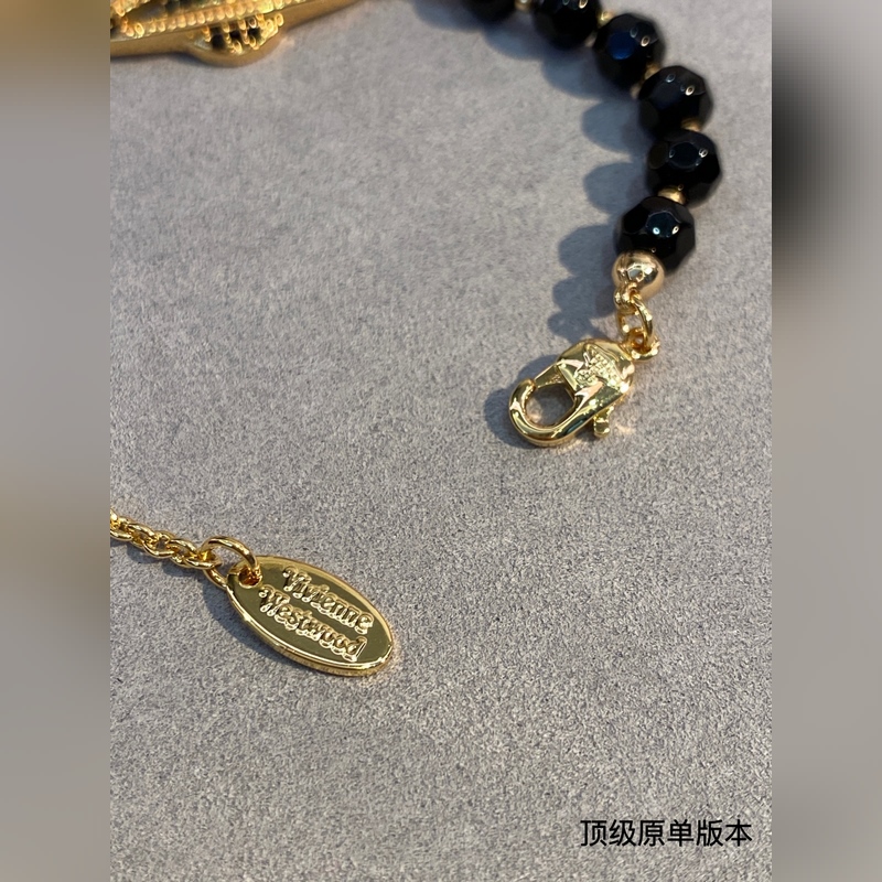 西太後珍珠手鍊今年珍珠項鍊也是大勢，珍珠上身真的絕絕子～土星搭配珍珠奶酷奶酷的