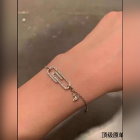 西太後土星鑲鑽手鍊 優雅大方精工設計 非常修飾臉型 青春活力 一眼就被這款吸引了